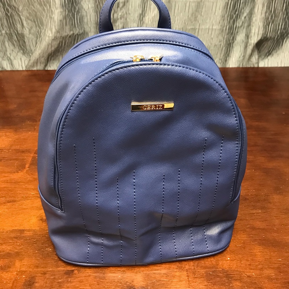 Backpack - Picture 7 of 8